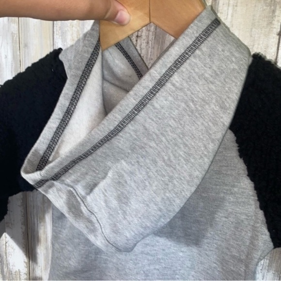 NWT NHL Dallas Stars Grey Pullover - Picture 4 of 6